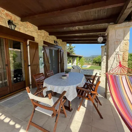 Holiday home Jordan's Stone House Siviri