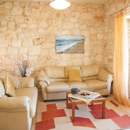 Holiday home Jordan's Stone House Siviri