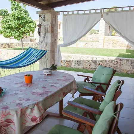 Holiday home Jordan's Stone House